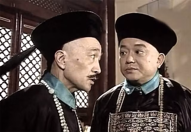 Vi sao Hoa Than phai treo co tu sat vao cuoi doi?-Hinh-2