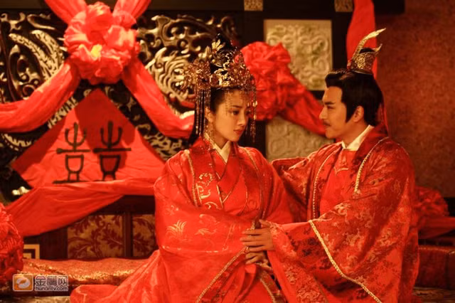 Bị “cắm sừng”, hoàng đế Trung Quốc vẫn sủng ái hoàng hậu lăng loàn - Hình 4 Bi “cam sung”, hoang de Trung Quoc van sung ai hoang hau lang loan-Hinh-4