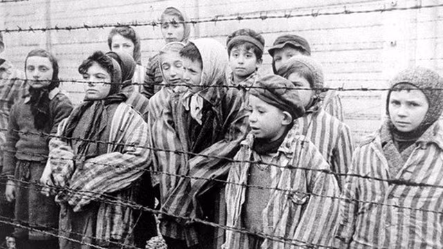 Hitler còn tàn bạo với cả người đồng tính, khuyết tật - Hình 7 Hitler con tan bao voi ca nguoi dong tinh, khuyet tat-Hinh-7