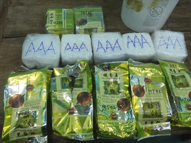 Khởi tố vụ 7kg ma túy có chữ Trung Quốc trôi dạt vào biển Quảng Trị Khoi to vu 7kg ma tuy co chu Trung Quoc troi dat vao bien Quang Tri