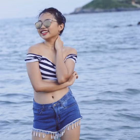 16 tuổi, Phương Mỹ Chi ăn mặc sành điệu gợi cảm thế nào? - Hình 9 16 tuoi, Phuong My Chi an mac sanh dieu goi cam the nao?-Hinh-9