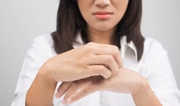 Sau ân ái nếu có 3 triệu chứng này phải đi khám ngay Sau an ai neu co 3 trieu chung nay phai di kham ngay