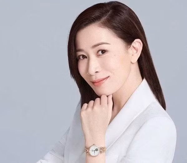 Xa Thi Mạn chia sẻ bí quyết sở hữu làn da không tuổi như nào - Hình 4 Xa Thi Man chia se bi quyet so huu lan da khong tuoi nhu nao-Hinh-4