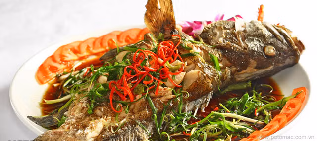 Mon ngon dac san Cat Ba niu chan du khach, da den la phai thu-Hinh-4