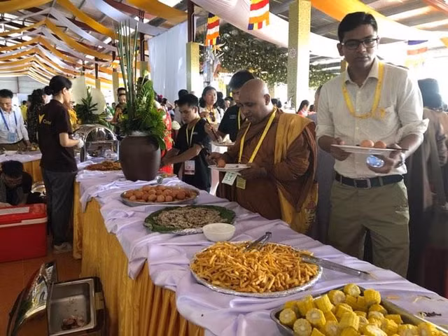 Các khách mời của Đại lễ Vesak 2019 ăn gì? - Hình 5 Cac khach moi cua Dai le Vesak 2019 an gi?-Hinh-5