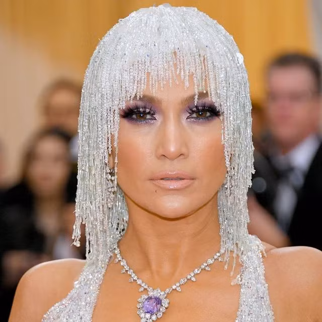 Met Gala: Noi ton vinh nhung phong cach trang diem quai di-Hinh-3