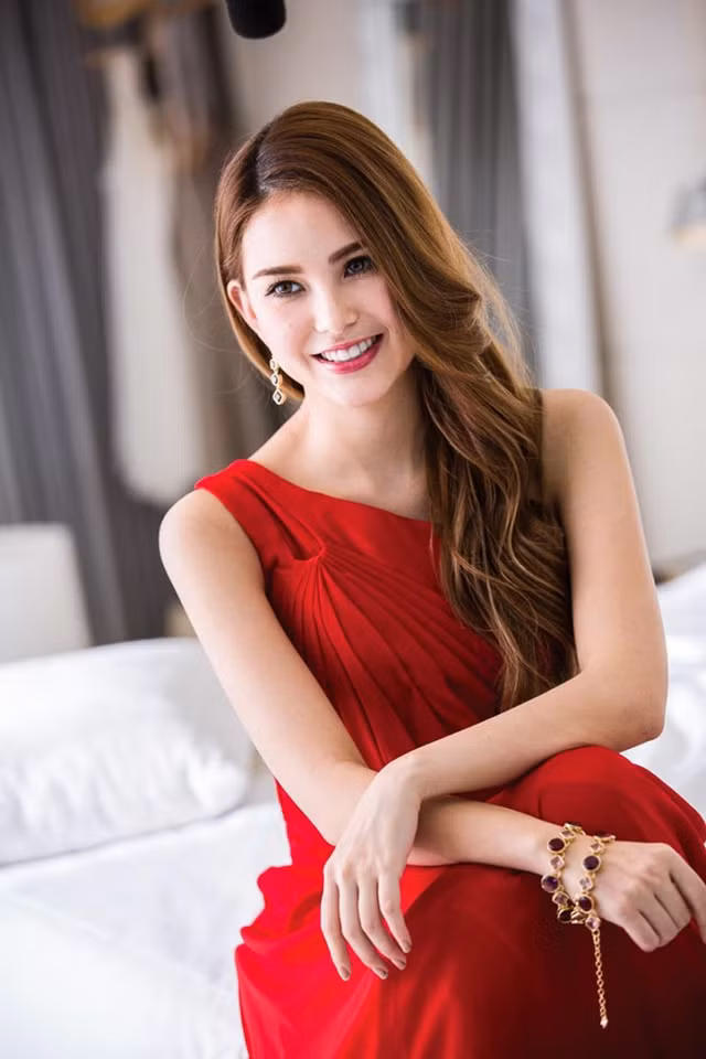 Ngắm vẻ đẹp xuất sắc của bà xã Châu Kiệt Luân - Hình 3 Ngam ve dep xuat sac cua ba xa Chau Kiet Luan-Hinh-3