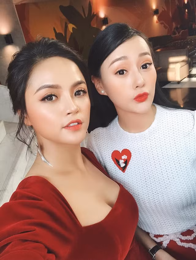 Tranh thủ ngắm gu thời trang quyến rũ của cô chị cả phim “Về nhà đi con” - Hình 5 Tranh thu ngam gu thoi trang quyen ru cua co chi ca phim “Ve nha di con”-Hinh-5