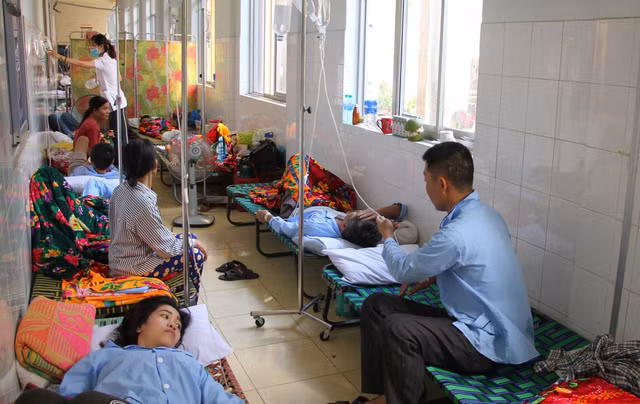 Quang Binh: Dan bat an vi 'dai dich' sot xuat huyet, benh vien qua tai-Hinh-2