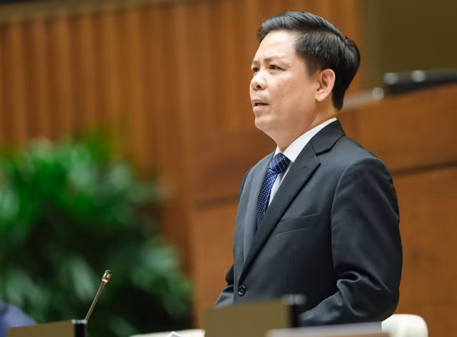 Tư lệnh ngành giao thông Nguyễn Văn Thể có những phát ngôn đáng chú ý nào? - Hình 9 Tu lenh nganh giao thong Nguyen Van The co nhung phat ngon dang chu y nao?-Hinh-9