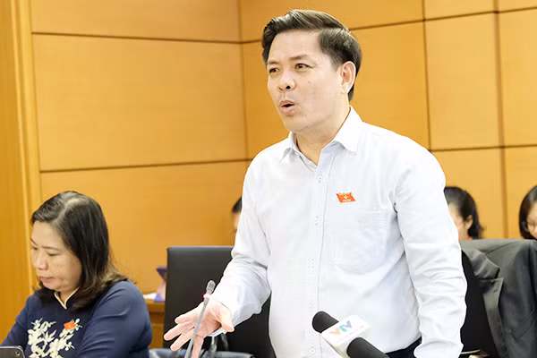 Tư lệnh ngành giao thông Nguyễn Văn Thể có những phát ngôn đáng chú ý nào? - Hình 8 Tu lenh nganh giao thong Nguyen Van The co nhung phat ngon dang chu y nao?-Hinh-8