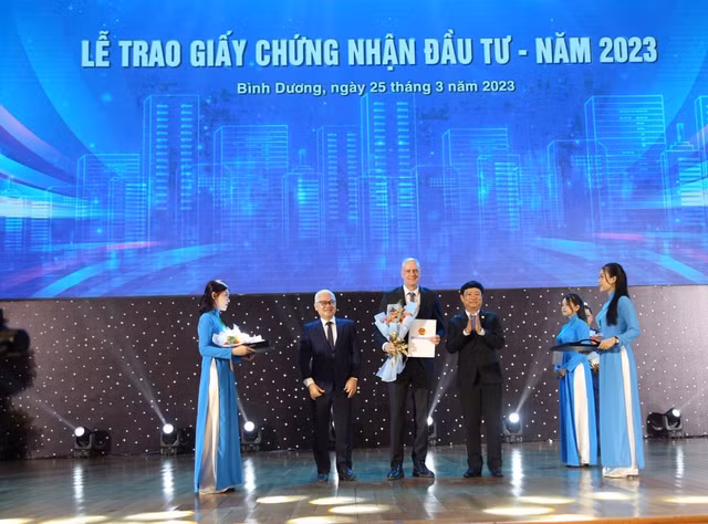 Bình Dương cần sử dụng có hiệu quả vốn đầu tư từ ngân sách Nhà nước - Hình 2 Binh Duong can su dung co hieu qua von dau tu tu ngan sach Nha nuoc-Hinh-2