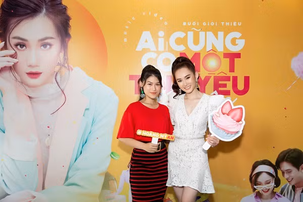 Ca sĩ Hoàng Mỹ An ra mắt MV đầu tay 'Ai cũng có một tình yêu để quên' - Hình 2 Ca si Hoang My An ra mat MV dau tay 'Ai cung co mot tinh yeu de quen'-Hinh-2
