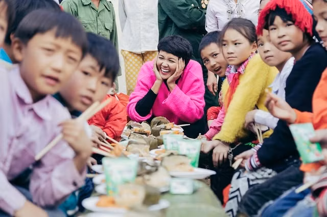 H'Hen Niê trở thành hoa hậu đẹp nhất với 'Vẻ đẹp vượt thời gian' - Hình 3 H'Hen Nie tro thanh hoa hau dep nhat voi 'Ve dep vuot thoi gian'-Hinh-3