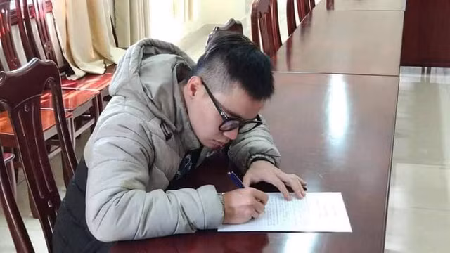 Mang xa hoi nhan nhan clip ban, can che tai gi?-Hinh-4