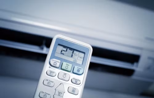 Dù vậy, các chuyên gia cũng cho rằng chế độ “On” vẫn hữu ích trong một số trường hợp đặc biệt như nhà có người bị dị ứng, hen suyễn hoặc cần duy trì luồng không khí lưu thông liên tục, tuy nhiên với đa số gia đình, việc chuyển sang “Auto” vẫn là giải pháp đơn giản và hiệu quả nhất để tiết kiệm điện mùa nắng nóng.