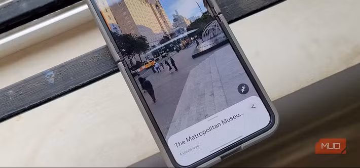 Một mẹo hữu ích là sử dụng Street View để quan sát trước khu vực điểm đến và tìm chỗ đậu xe ở các tuyến phố lân cận. (Ảnh: MUO)