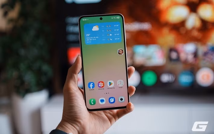 Theo Counterpoint Research, thiết bị đã lọt Top 10 smartphone bán chạy nhất thế giới trong quý 3/2025, cho thấy sức hút mạnh mẽ trên thị trường. (Ảnh: Genk)