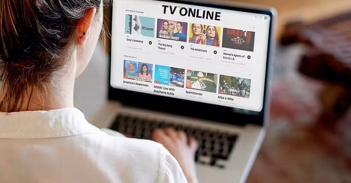 Người dùng thường lựa chọn các trang web xem phim miễn phí hoặc phát trực tuyến lậu để tiết kiệm chi phí, tuy nhiên cơ quan Cảnh sát châu Âu Europol vừa phát đi cảnh báo khẩn về những rủi ro nghiêm trọng ẩn sau các nền tảng tưởng chừng vô hại này.