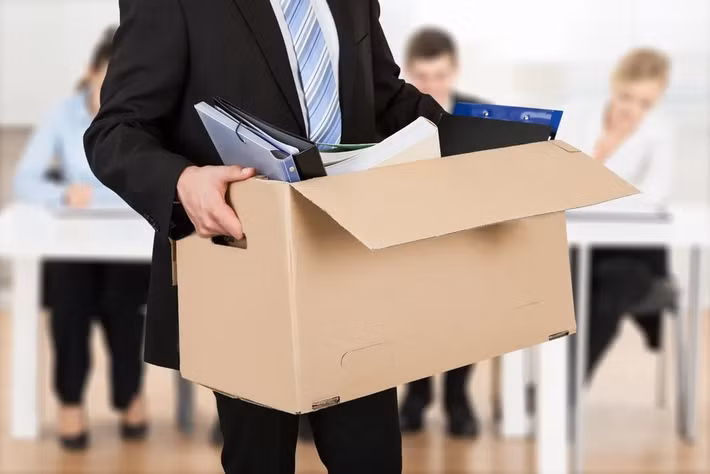 Schultz thừa nhận động cơ là “trả đũa” sau khi bị sa thải, có thể đối mặt 10 năm tù.