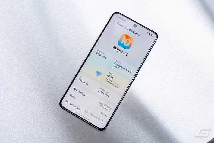 Chip Snapdragon 6s Gen 2, RAM 8GB mở rộng ảo lên 16GB qua RAM Turbo.(Ảnh: Genk)