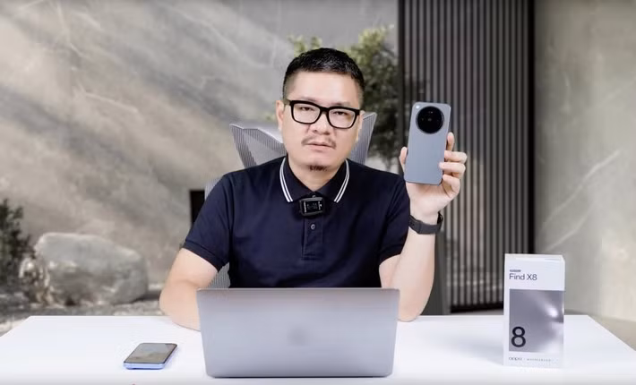 Dương Dê thích các tính năng dịch thuật nhanh, tìm nhạc và chia sẻ dữ liệu sang iOS mà chưa hãng Android nào làm được.