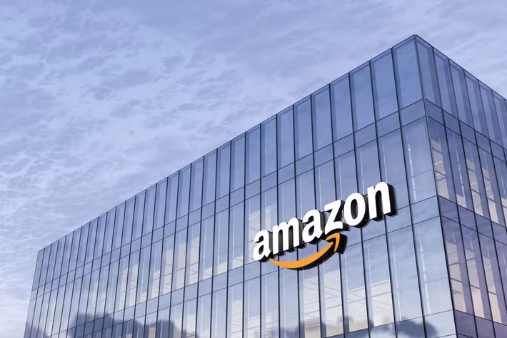 Người bán “Fab World Point” bị tố lừa nhiều khách hàng khác trong cùng tuần. Các đánh giá trên Amazon cũng ghi nhận nhiều trường hợp tương tự.