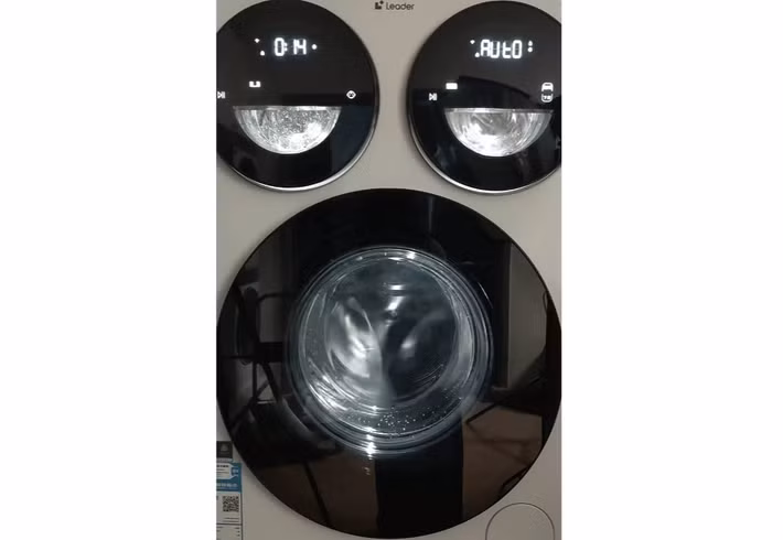 Cấu trúc gồm một lồng lớn 10,5 kg và hai lồng nhỏ 1 kg cho phép giặt quần áo, đồ lót và tất cùng lúc nhưng vẫn tách biệt hoàn toàn.