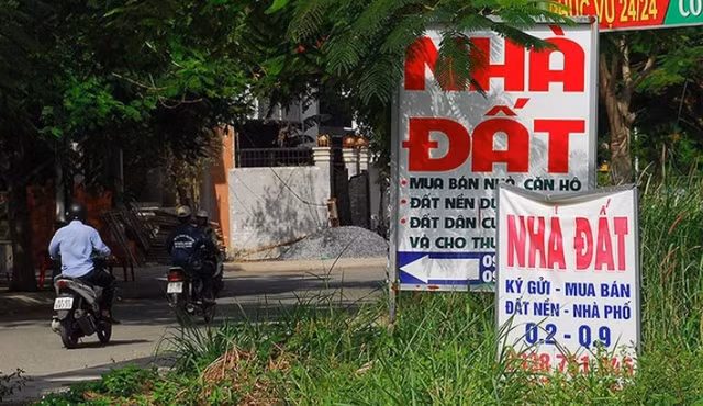 “Cò đất” không chứng chỉ hành nghề có thể bị phạt đến 60 triệu đồng “Co dat” khong chung chi hanh nghe co the bi phat den 60 trieu dong
