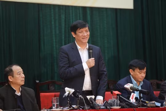 Người trên 30 tuổi dễ nhiễm virus corona Nguoi tren 30 tuoi de nhiem virus corona