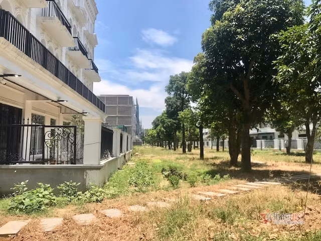 Tái xuất sau 10 năm đắp chiếu, đại dự án Louis City Hoàng Mai lại gặp biến - Hình 4 Tai xuat sau 10 nam dap chieu, dai du an Louis City Hoang Mai lai gap bien-Hinh-4