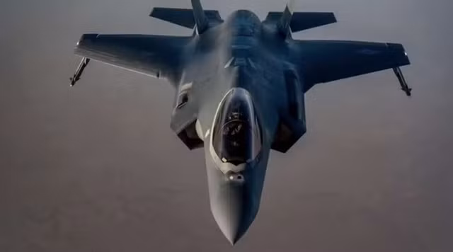 Máy bay chiến đấu F-35 được trang bị cho chiến đấu trên không. Ảnh: MW.