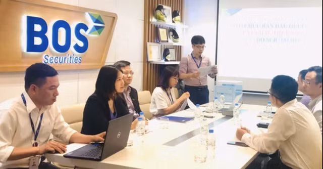 Chứng khoán BOS chốt thời gian tổ chức Đại hội lần 3 vào giữa tháng 8 Chung khoan BOS chot thoi gian to chuc Dai hoi lan 3 vao giua thang 8