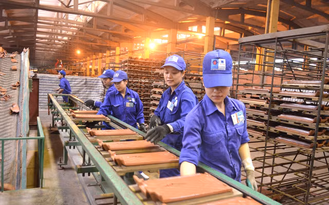 Viglacera Đông Triều tham vọng đặt lợi nhuận gấp đôi lên 30 tỷ đồng vào năm 2020 Viglacera Dong Trieu tham vong dat loi nhuan gap doi len 30 ty dong vao nam 2020