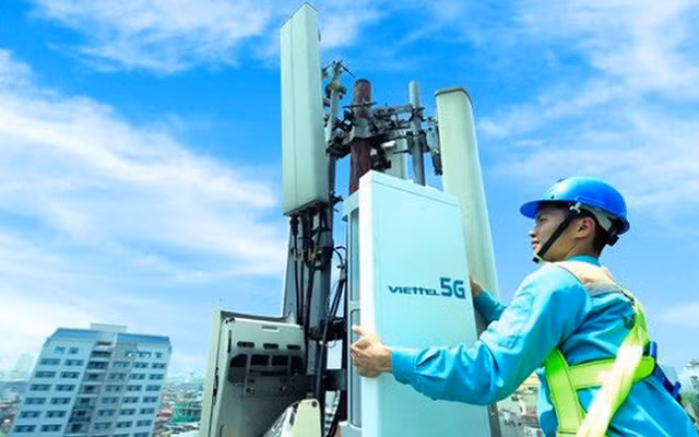Viettel bán đấu giá hơn 7,7 triệu cổ phiếu CTR với giá 43.100 đồng/cp Viettel ban dau gia hon 7,7 trieu co phieu CTR voi gia 43.100 dong/cp