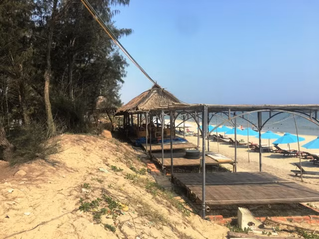 Biển An Bàng đang bị "băm nát" để làm du lịch Bien An Bang dang bi