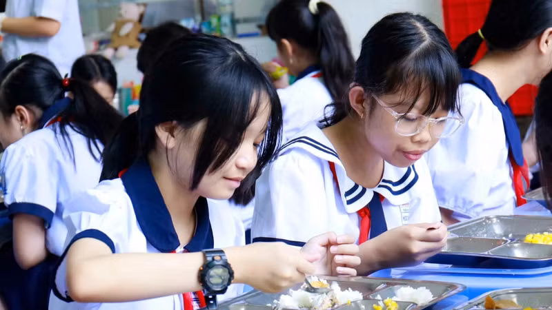 [VIDEO] Hà Nội siết quy định bán trú sau sáp nhập trường học để đảm bảo dinh dưỡng