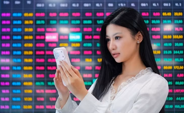 [VIDEO] VN-Index tăng 20 điểm nhưng khối tự doanh bán ròng, VCK tâm điểm