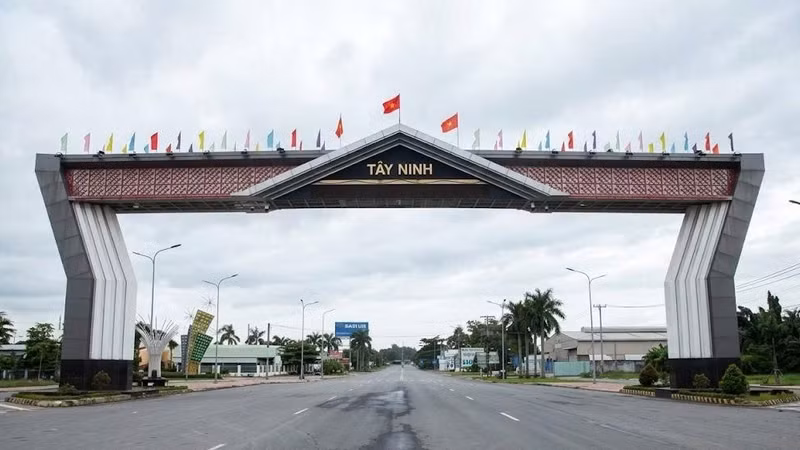 Thu ngân sách hơn 49.000 tỉ đồng cùng đà tăng công nghiệp, dịch vụ tạo động lực giúp Tây Ninh quyết tâm cán đích mục tiêu tăng trưởng hai con số trong năm 2026.