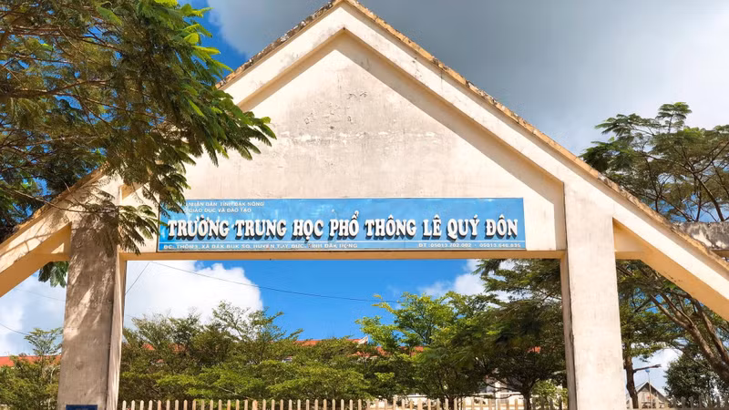 Tỉnh Lâm Đồng thống nhất phương án sáp nhập các trường mầm non, phổ thông và GDTX, cắt giảm 1.067 cán bộ quản lý cùng 744 nhân viên để tinh gọn bộ máy.