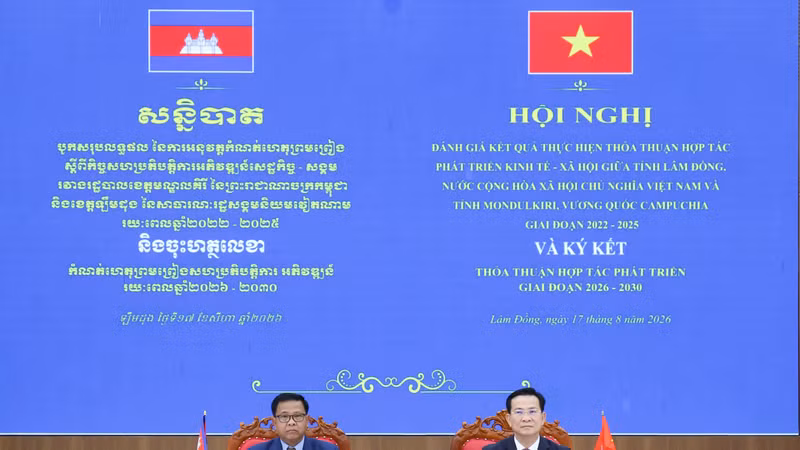 Lâm Đồng và Mondulkiri đẩy mạnh giao lưu nhân dân, hợp tác giáo dục, khám chữa bệnh miễn phí và chăm lo cho cộng đồng người gốc Việt tại tỉnh bạn.