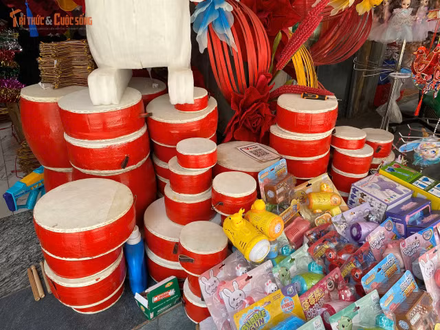 Đồ chơi Trung thu truyền thống còn có thêm sự chuyển mình đáng ghi nhận.