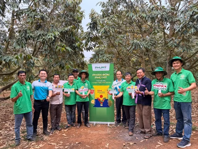 phu-my-dong-hanh-cung-nong-dan-tu-san-pham-den-cac-hoat-dong-tu-van-chia-se-kinh-nghiem-va-giai-phap-dinh-duong-cay-trong-gop-phan-huong-toi-san-xuat-nong-nghiep-hieu-qua-ben-vung.jpg