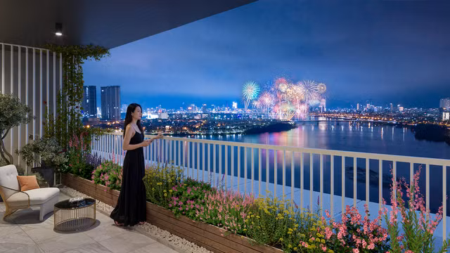 Tầm nhìn thu trọn vẻ đẹp thiên nhiên và lễ hội DIFF rực rỡ là bảo chứng cho giá trị an cư cũng như tiềm năng sinh lời của S-Light Tower. Ảnh: Sun Property.