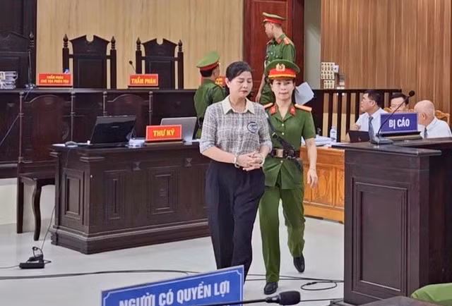 Cuu Giam doc So Giao duc - Dao tao Thanh Hoa linh 4 nam tu