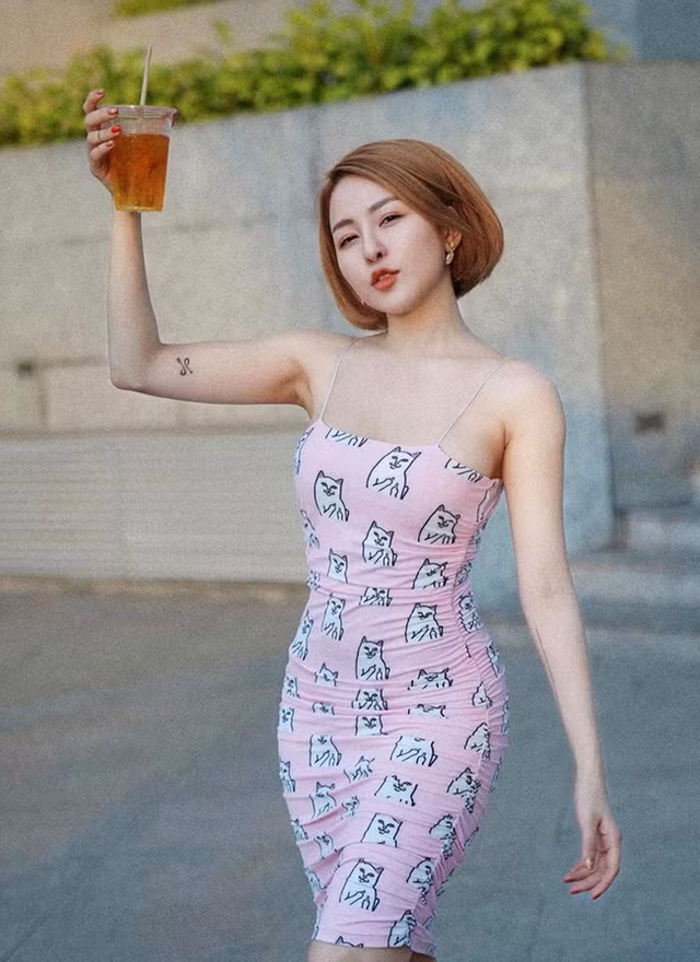 Gu thời trang sang chảnh của hot girl Trâm Anh - Hình 13 Gu thoi trang sang chanh cua hot girl Tram Anh-Hinh-13