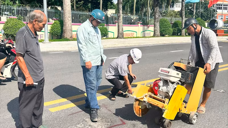 TP HCM: Đường Bùi Thị Xuân 67,6 tỷ đồng xuất hiện nứt, lún trước nghiệm thu