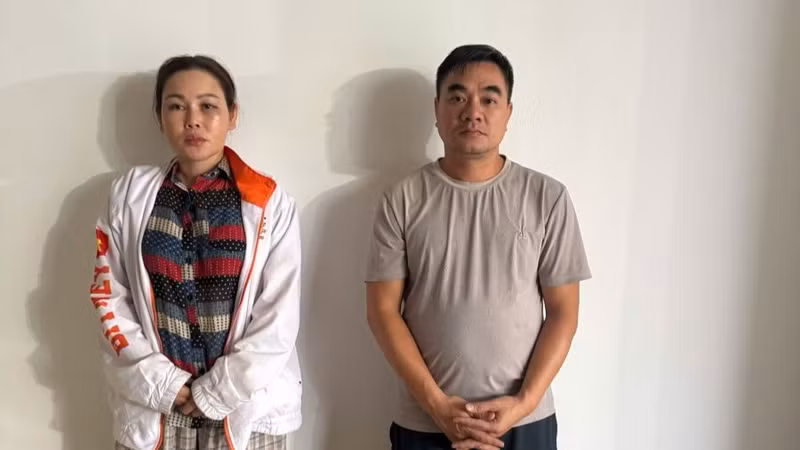 Khởi tố chủ cơ sở massage và một người đàn ông về tội môi giới mại dâm