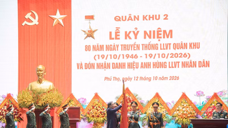 Quân khu 2 đón nhận danh hiệu Anh hùng Lực lượng vũ trang nhân dân