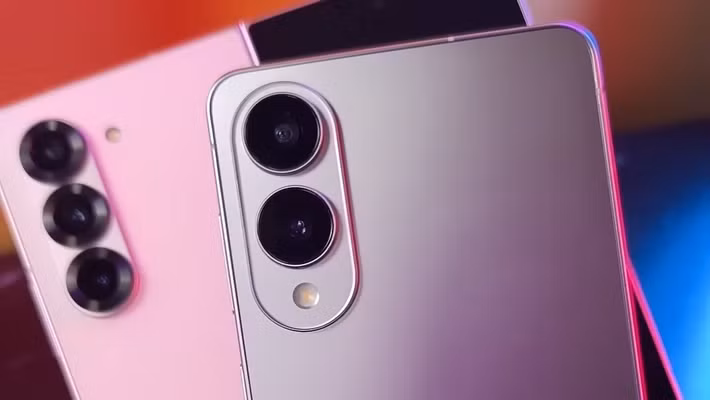 Yếu tố thiết kế đáng chú ý khác của điện thoại là mô-đun camera, khi trông rất khác so với tất cả các điện thoại trong thế hệ Galaxy S25, vốn đã được đồng bộ về tính thẩm mỹ trong năm qua.